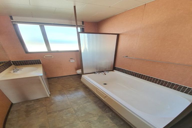 Photo of property in 55 Great South Road, Takanini, 2112