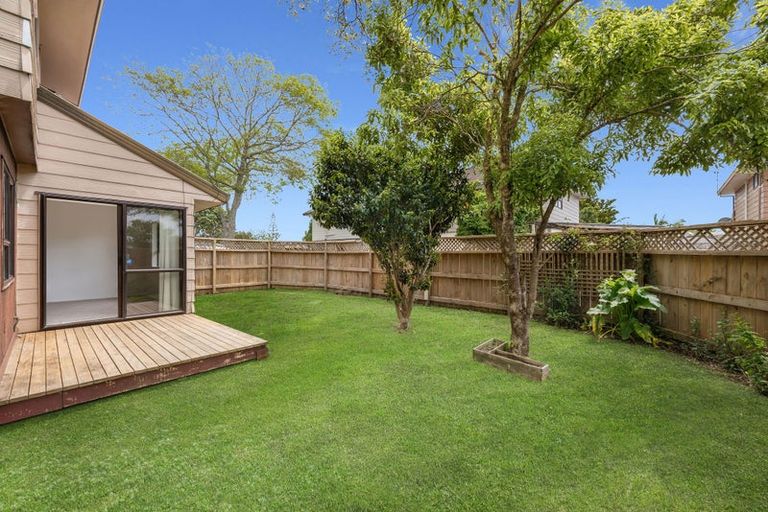 Photo of property in 1/278 Birkdale Road, Birkdale, Auckland, 0626