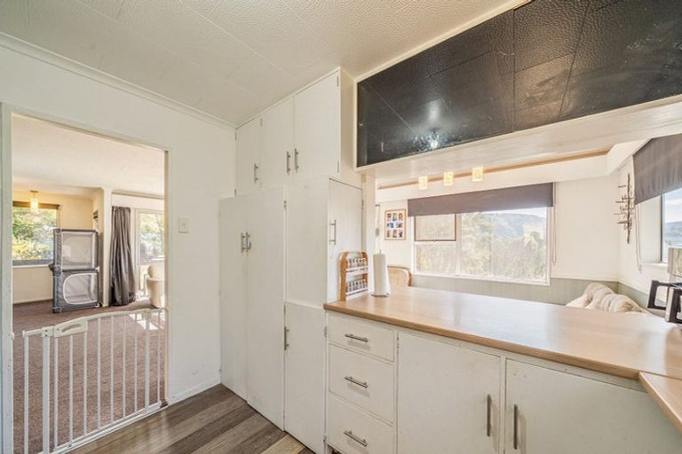 Photo of property in 110 Holborn Drive, Stokes Valley, Lower Hutt, 5019