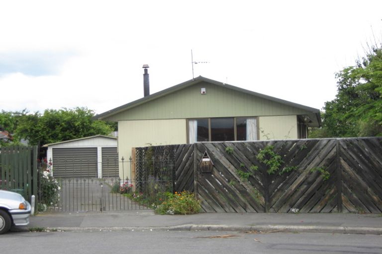 Photo of property in 15 Wanstead Place, Woolston, Christchurch, 8062