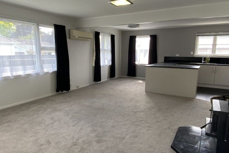 Photo of property in 1/6 Oakhurst Place, Russley, Christchurch, 8042