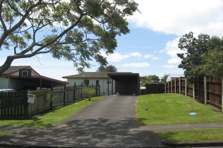 Photo of property in 2 Bundena Place, Clendon Park, Auckland, 2103