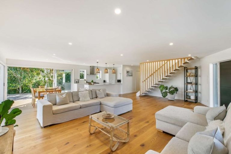 Photo of property in 34b Rawhiti Road, Manly, Whangaparaoa, 0930