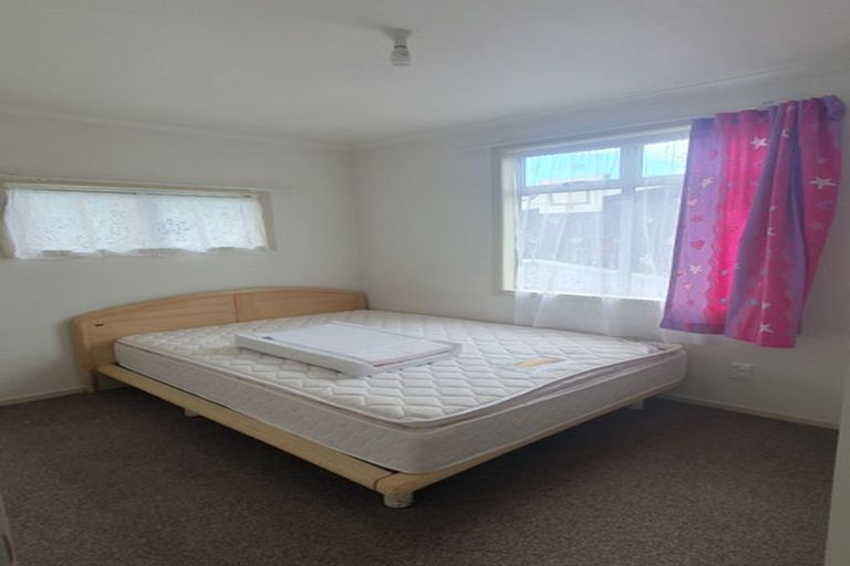 Photo of property in 217a Onewa Road, Birkenhead, Auckland, 0626