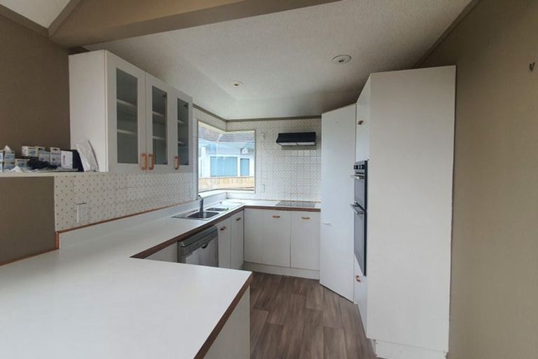 Photo of property in 1/6 Jasmine Grove, Maungaraki, Lower Hutt, 5010