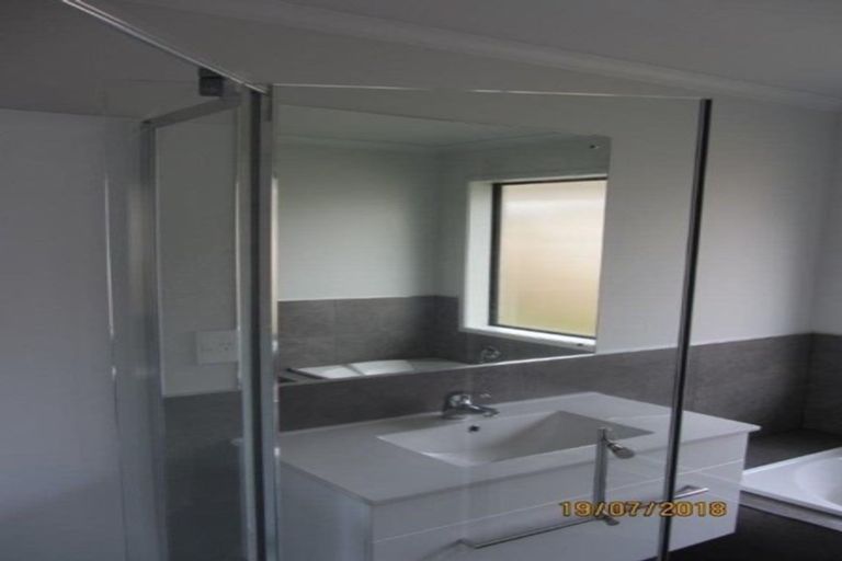 Photo of property in 4 Matawai Puna Drive, Pukekohe, 2120