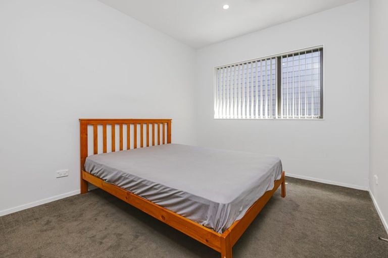 Photo of property in 4 Beardmore Lane, Papakura, 2110