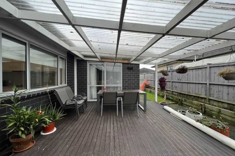 Photo of property in 587 Great South Road, Rosehill, Papakura, 2113