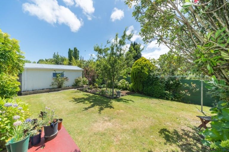 Photo of property in 18 Wincanton Place, Awapuni, Palmerston North, 4412