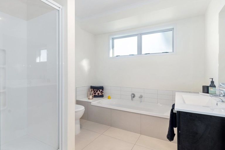 Photo of property in 36 Kuru Place, Papamoa, 3118