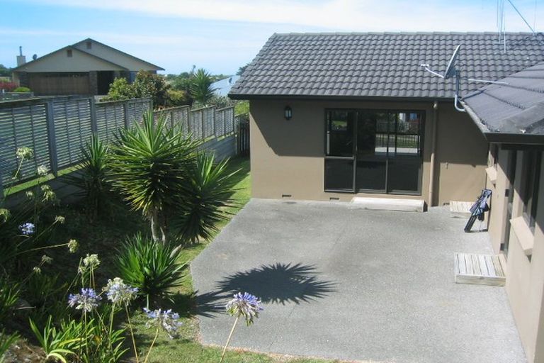 Photo of property in 10 Waipuna Grove, Welcome Bay, Tauranga, 3112