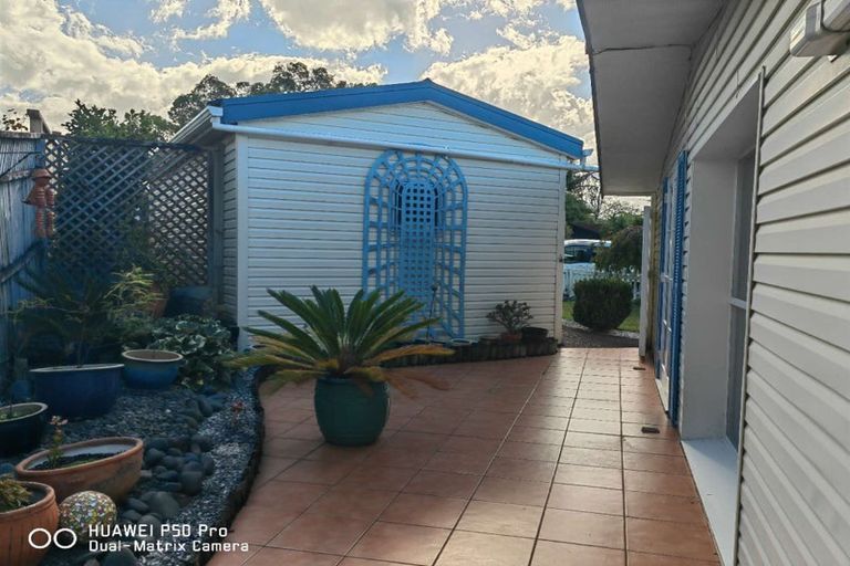 Photo of property in 1/17 Nutsey Avenue, Northcote, Auckland, 0627