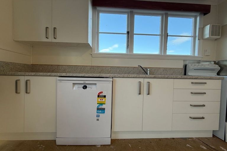 Photo of property in 215 Clyde Street, Balclutha, 9230