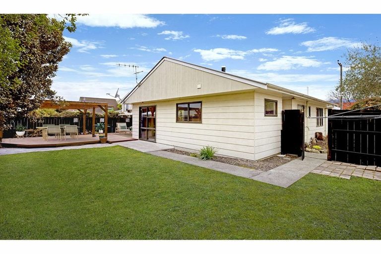 Photo of property in 2 Waimea West Road, Brightwater, 7022