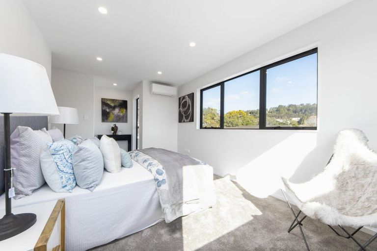 Photo of property in 3a Pendlebury Street, Green Bay, Auckland, 0604