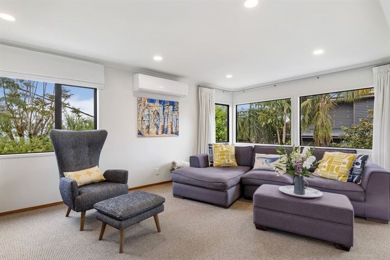 Photo of property in 9a Huntly Road, Campbells Bay, Auckland, 0630