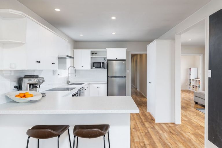 Photo of property in 4 Jarrow Place, Halswell, Christchurch, 8025