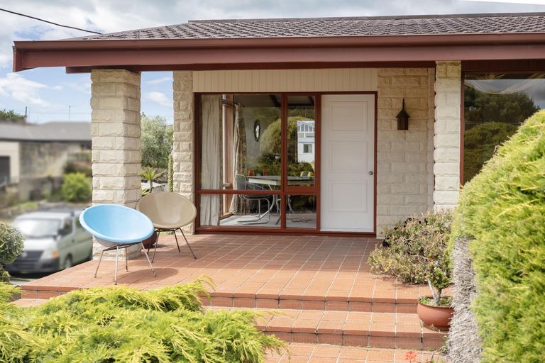 Photo of property in 23 Towey Street, Holmes Hill, Oamaru, 9401