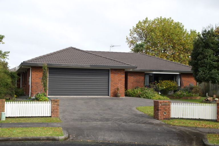 Photo of property in 5 Valnera Close, Northpark, Auckland, 2013