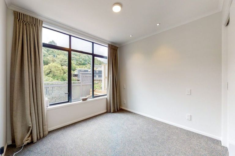 Photo of property in 11 Jacobsen Lane, Ngaio, Wellington, 6035