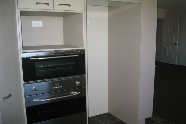 Photo of property in 10 Waipuna Grove, Welcome Bay, Tauranga, 3112