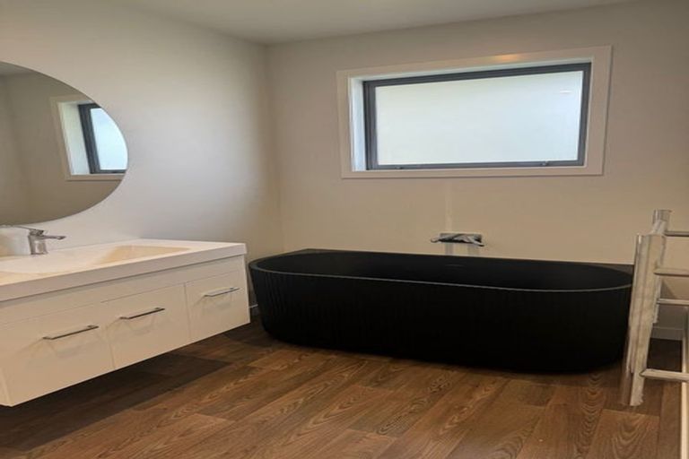 Photo of property in 10 Saint Johns Avenue, Tuakau, 2121