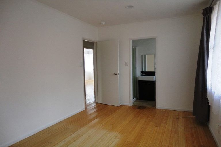 Photo of property in 19 Swallow Drive, Manurewa, Auckland, 2102