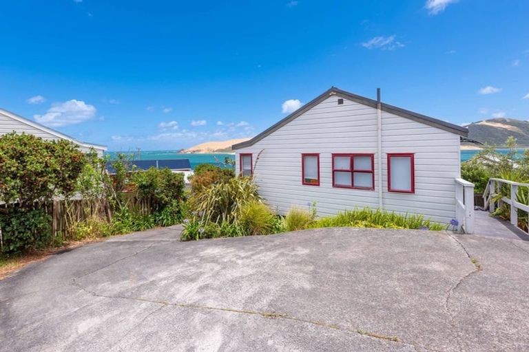Photo of property in 48 Taumatawiwi Street, Opononi, Kaikohe, 0473