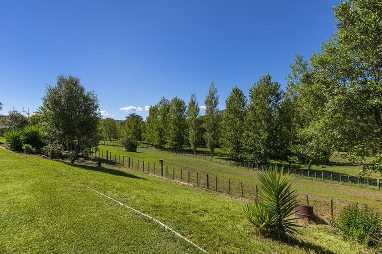 Photo of property in 25 Wyn Close, Kaukapakapa, 0871