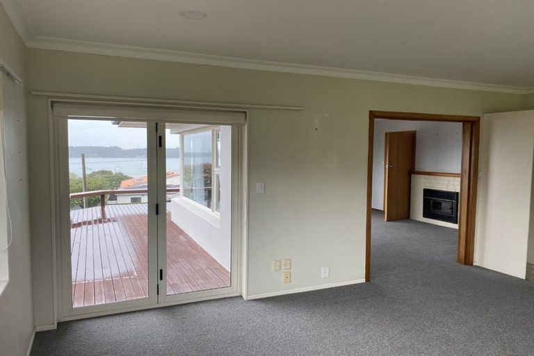 Photo of property in 66 Omokoroa Road, Omokoroa, 3114