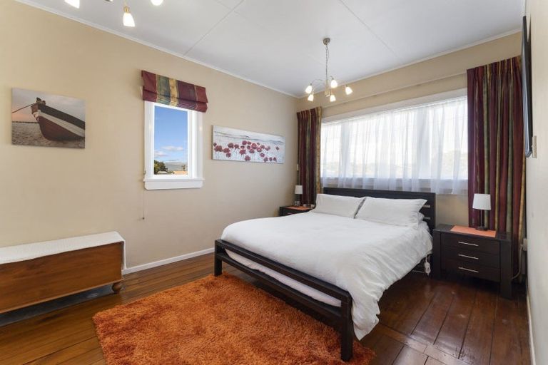 Photo of property in 48 Toi Street, Otaki Beach, Otaki, 5512