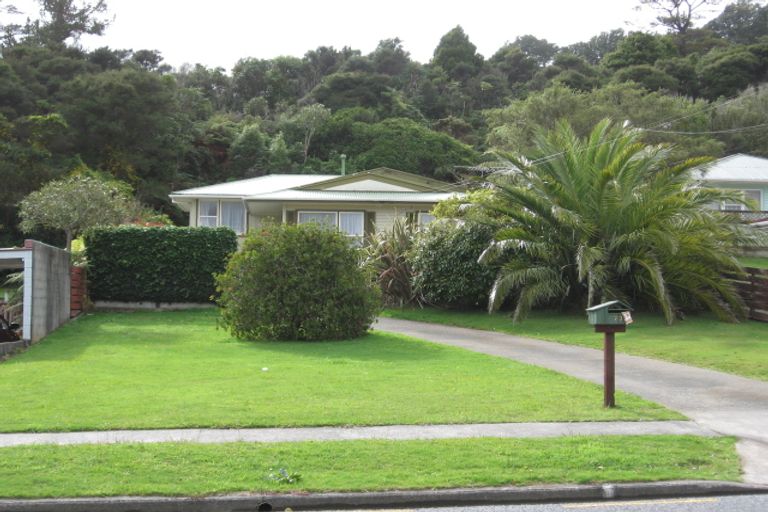 Photo of property in 23 Horoeka Street, Stokes Valley, Lower Hutt, 5019