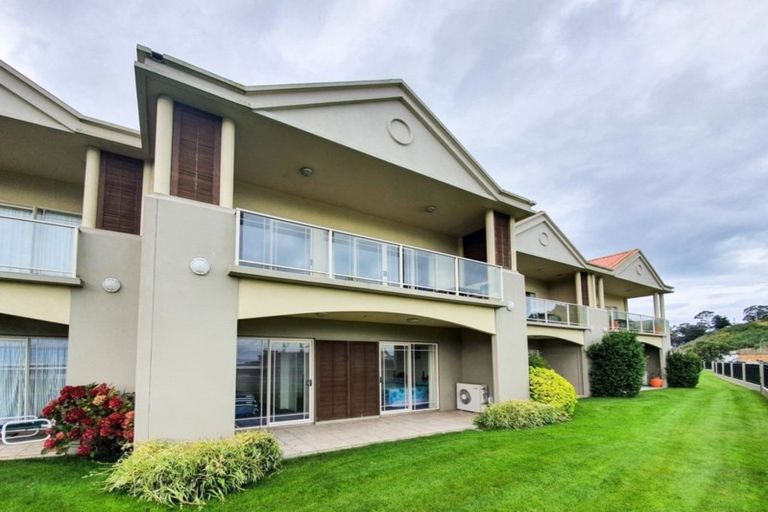 Photo of property in Harbour View, 3/100 Customhouse Street, Gisborne, 4010