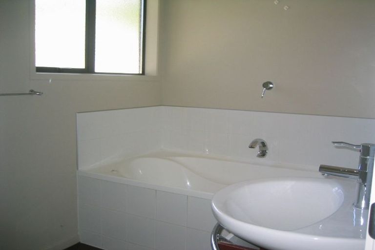 Photo of property in 10 Waipuna Grove, Welcome Bay, Tauranga, 3112