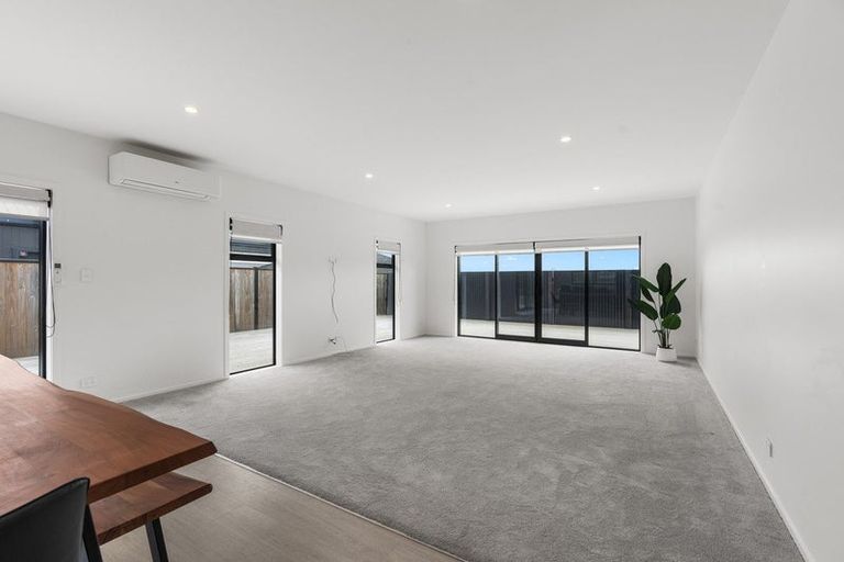 Photo of property in 31 Regent Street, Martinborough, 5711