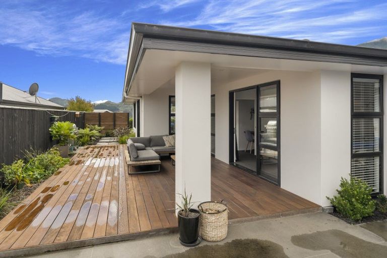 Photo of property in 11 Huntaway Close, Stoke, Nelson, 7011