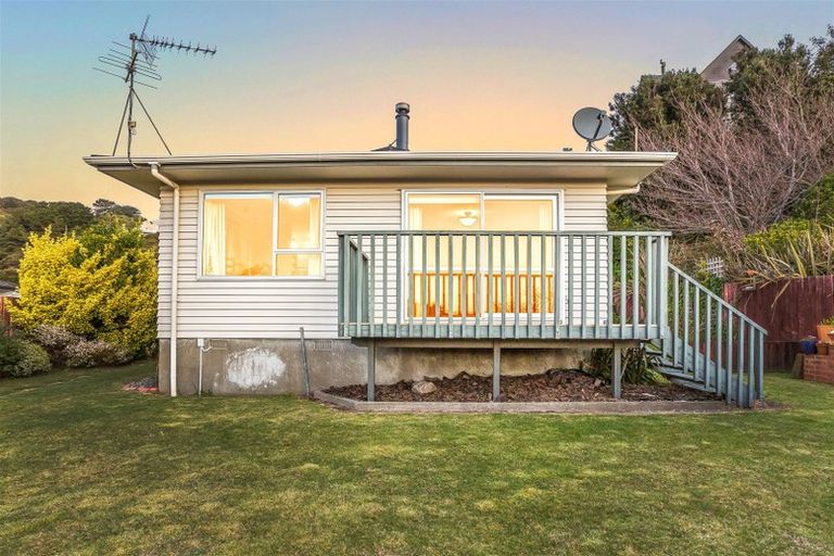 Photo of property in 6b Yarrow Place, Papakowhai, Porirua, 5024