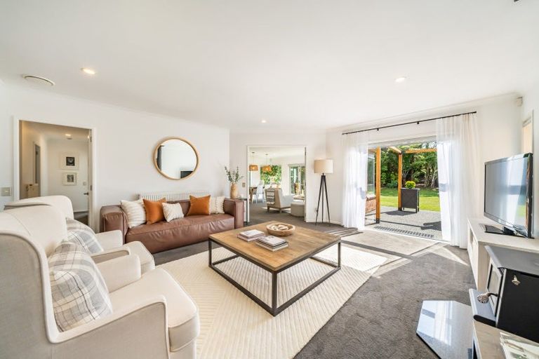 Photo of property in 65 Mount Marua Way, Timberlea, Upper Hutt, 5018