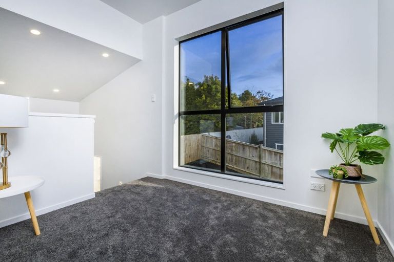 Photo of property in 31c Linwood Avenue, Forrest Hill, Auckland, 0620