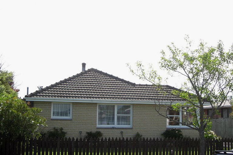 Photo of property in 14 Clipper Place, Redwood, Christchurch, 8051