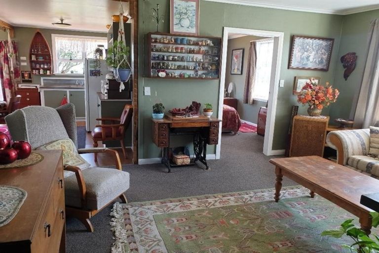 Photo of property in 2 Egmont Street, Patea, 4520