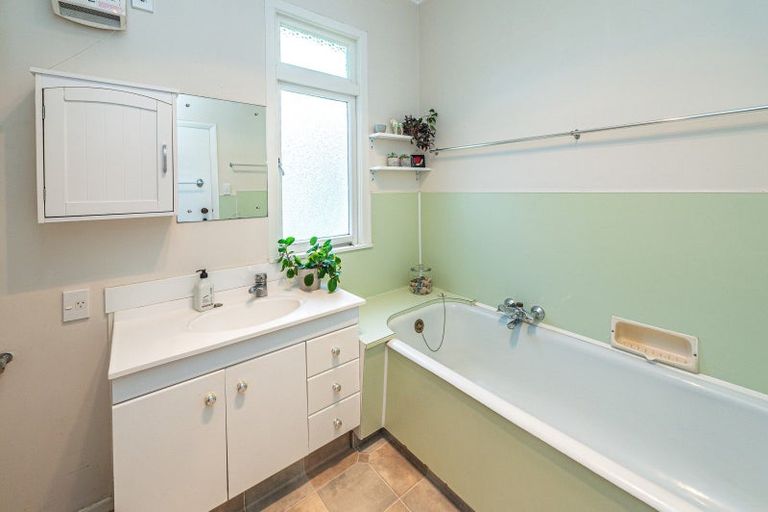 Photo of property in 55 Great North Road, Saint Johns Hill, Whanganui, 4501