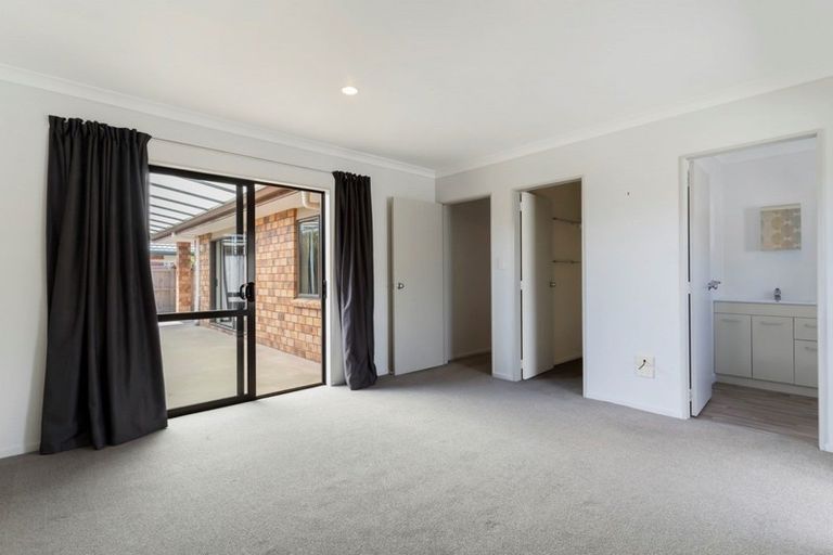 Photo of property in 24 Golden Courie Close, Papamoa Beach, Papamoa, 3118