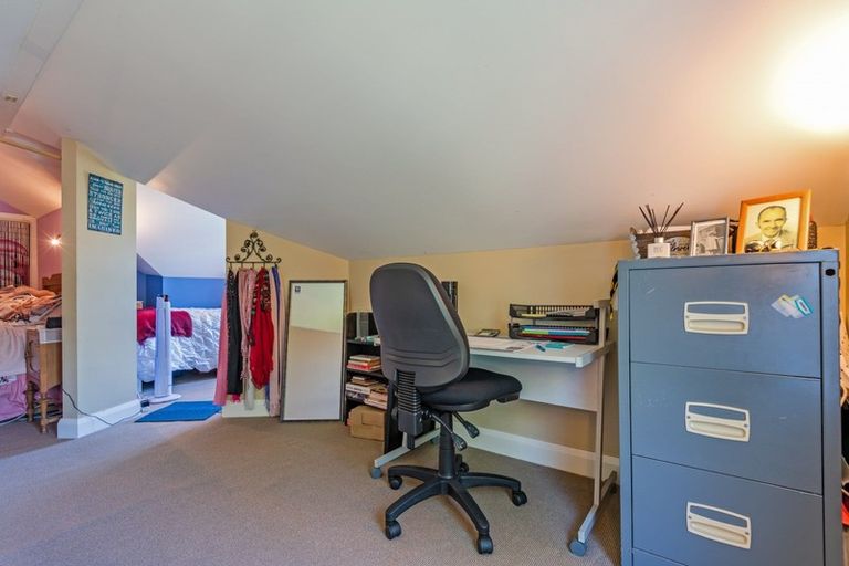 Photo of property in 52 Grey Street, Marton, 4710