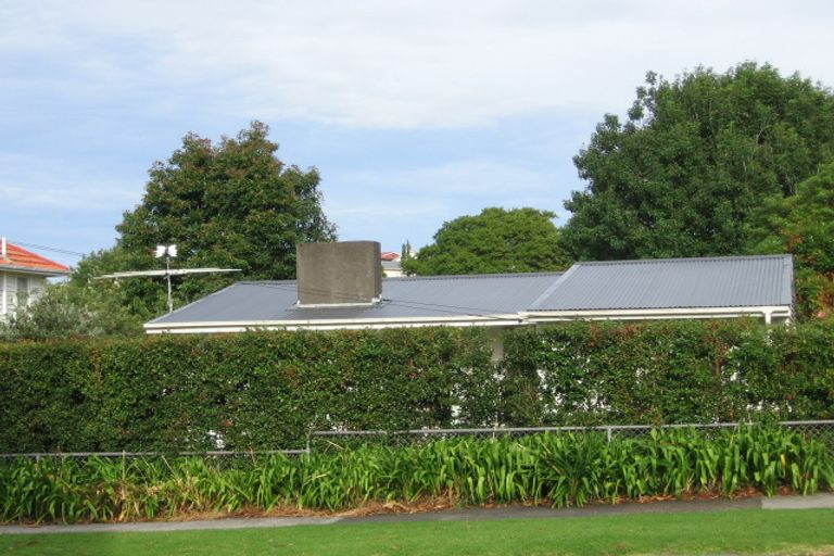 Photo of property in 3 Mark Road, Mount Albert, Auckland, 1025