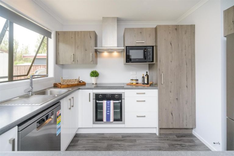 Photo of property in 62 Bridge Street, Bulls, 4818