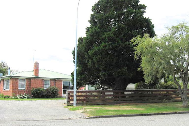Photo of property in 19 Rolleston Street, Rakaia, 7710