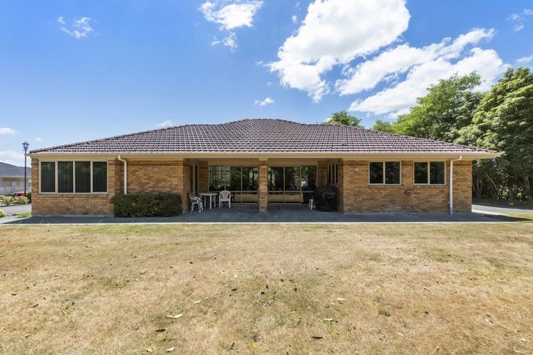 Photo of property in 1 Sovereign Isle Lane, Rototuna, Hamilton, 3210