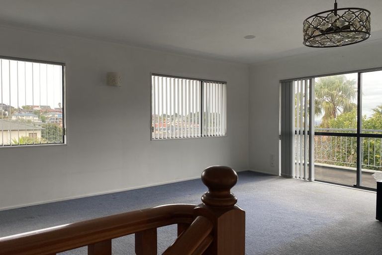 Photo of property in 11 Vireya Court, Goodwood Heights, Auckland, 2105