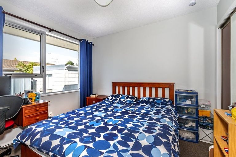 Photo of property in 2/10 Peer Street, Upper Riccarton, Christchurch, 8041